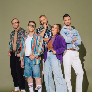 Pretty-Fly-4-300x300-1.jpg Pretty Fly (10€)